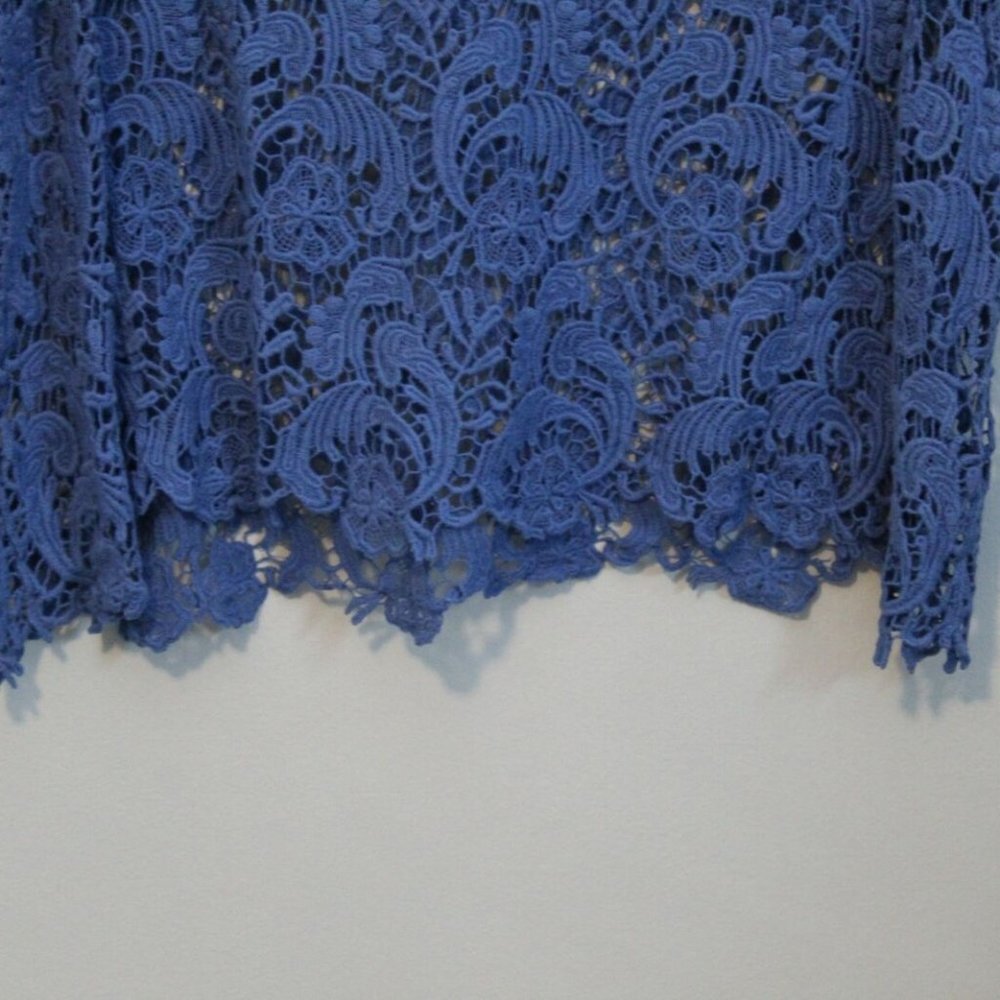 Torrid Crochet Lace Sheer Scalloped Crop Top Blue Plus Size 1X H10777 - Picture 3 of 7